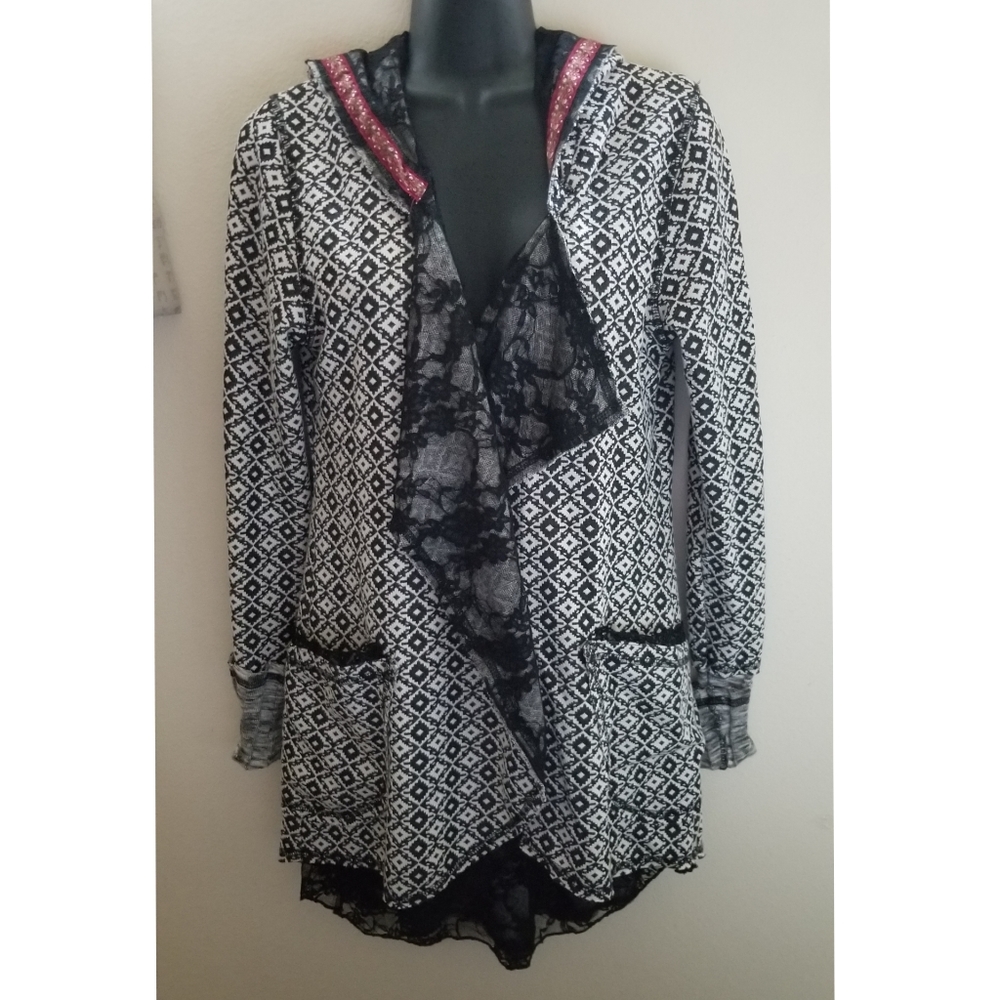 Scrapbook Originals Black White Open Front Jacket